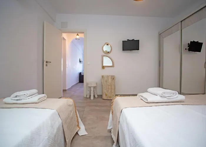 Sunlight Seaview Alina & Cathrin My Journey אורנוס